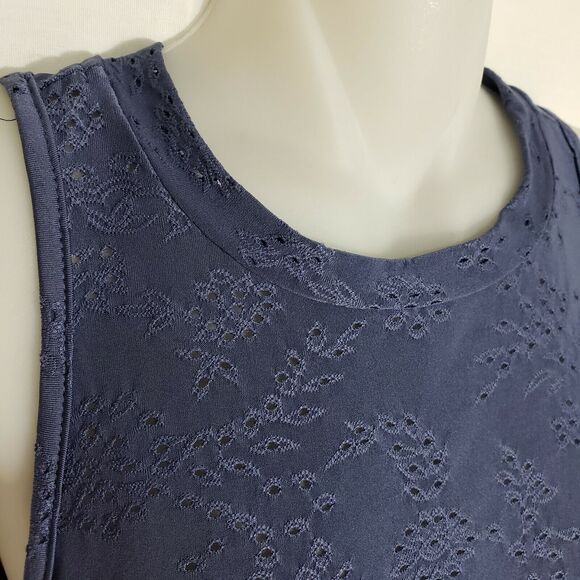 W5 Womens Top Small Blue Knit Eyelet Peplum Hem Crew Neck Sleeveless Loose Fit - Picture 5 of 8